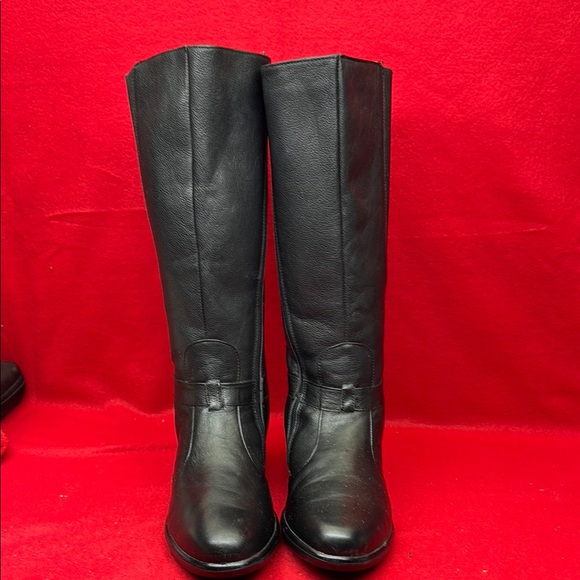 Black Leather Women's Naot Boots SZ 40 EUR box 61 - Picture 1 of 7